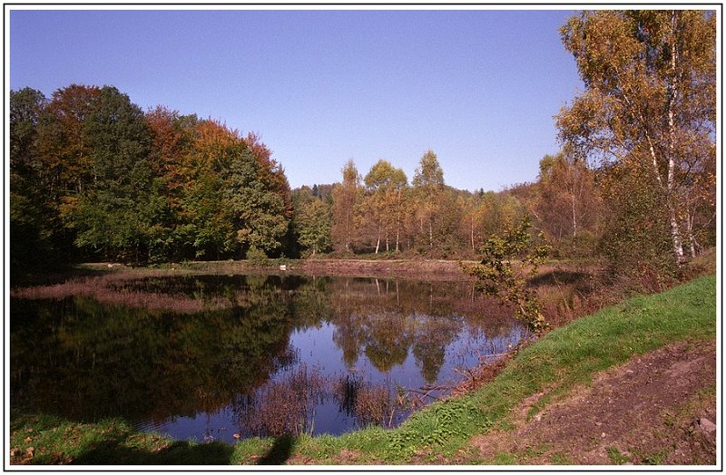 Lanterne et les Armonts étang.jpg